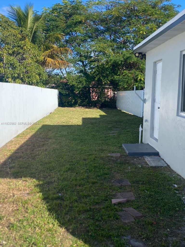 1265 NE 142nd St North Miami, FL 33161