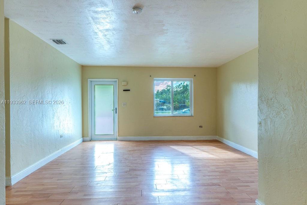 1265 NE 142nd St North Miami, FL 33161