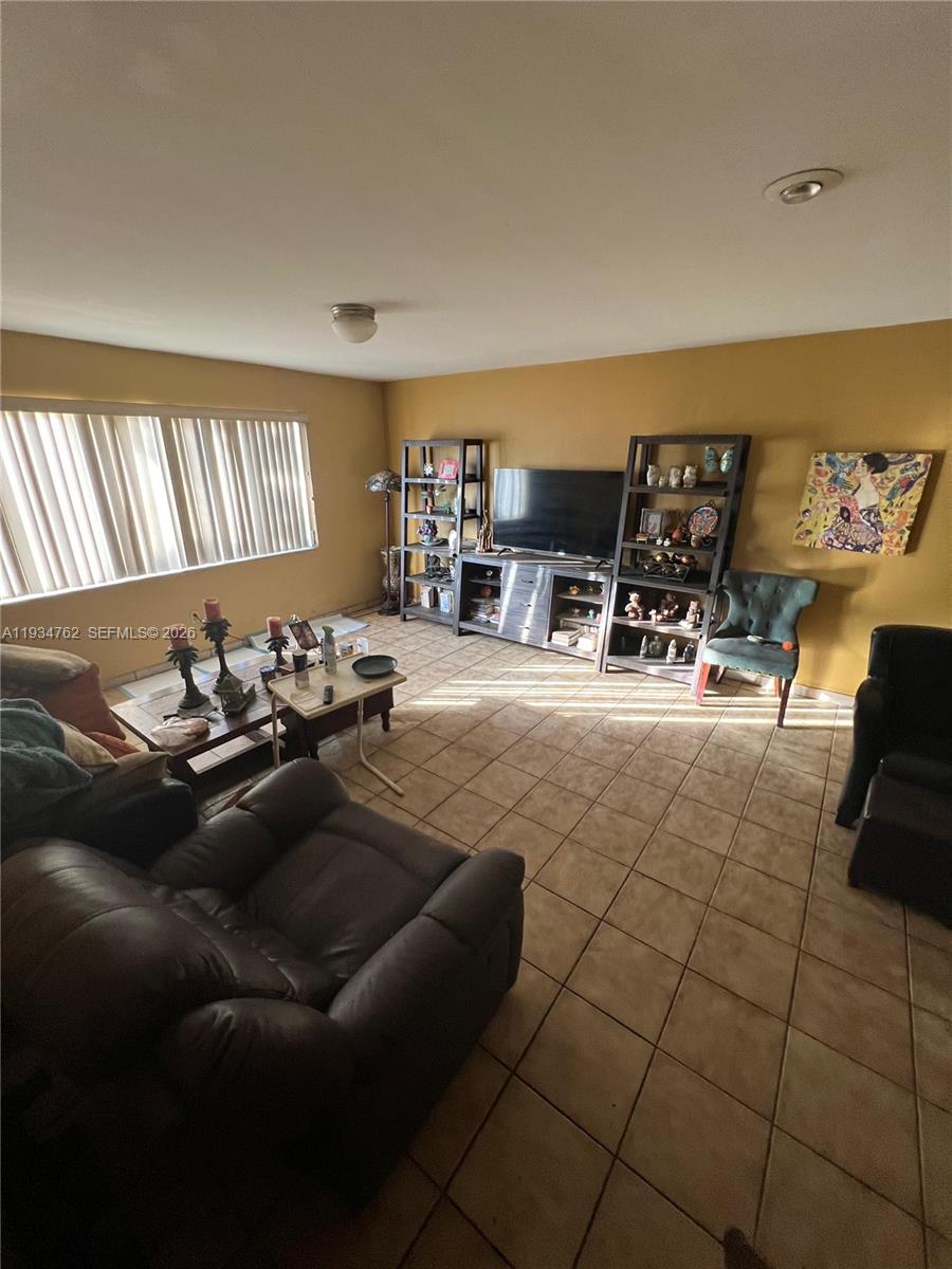 4361 SW 3rd St Miami, FL 33134