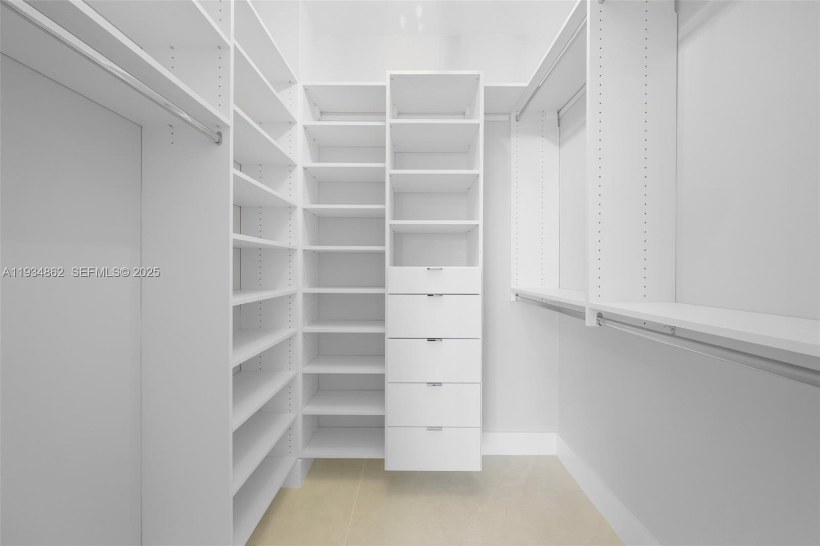 20281 E Country Clb Dr #501 Aventura, FL 33180