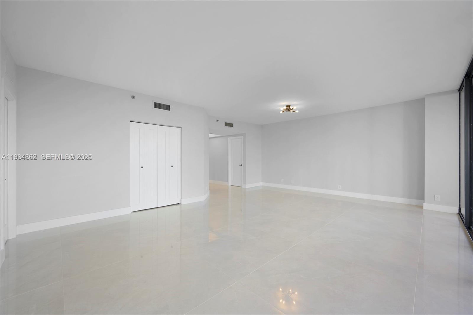 20281 E Country Clb Dr #501 Aventura, FL 33180