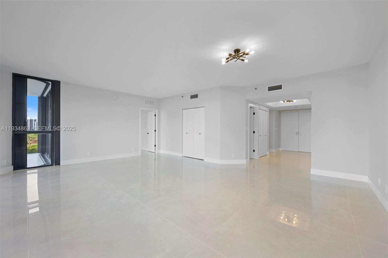 20281 E Country Clb Dr #501 Aventura, FL 33180