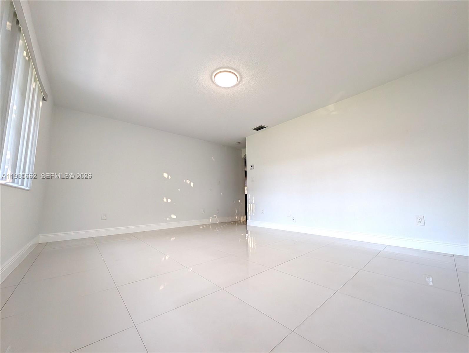 512 SW 7th St #1-4 Hallandale Beach, FL 33009