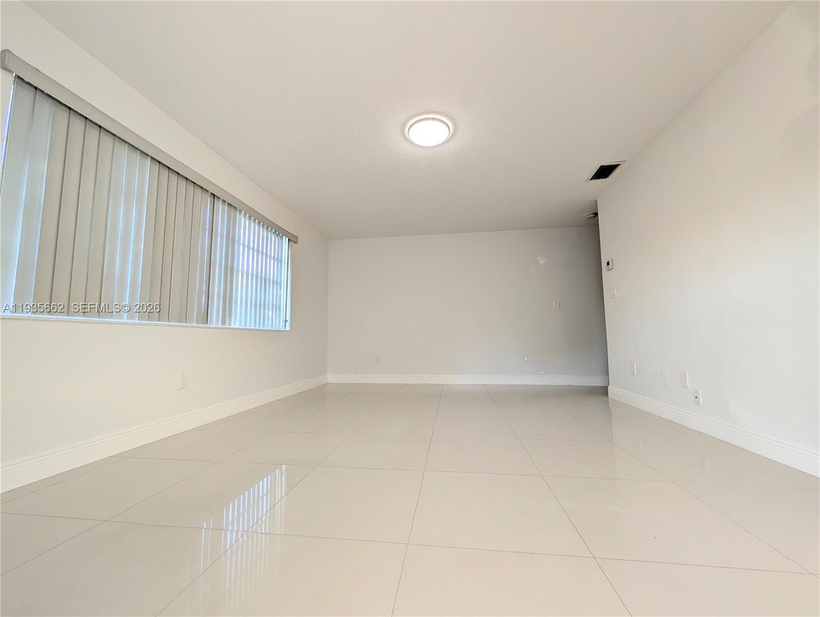 512 SW 7th St #1-4 Hallandale Beach, FL 33009