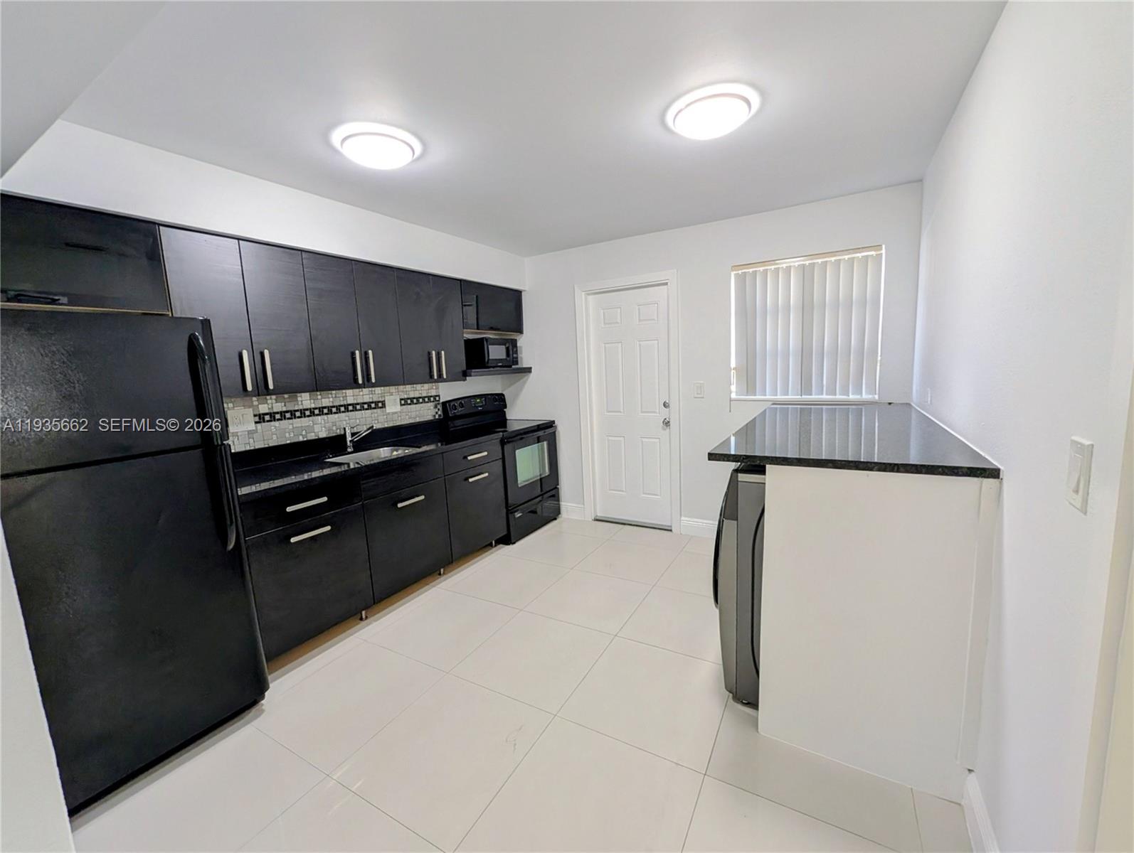 512 SW 7th St #1-4 Hallandale Beach, FL 33009