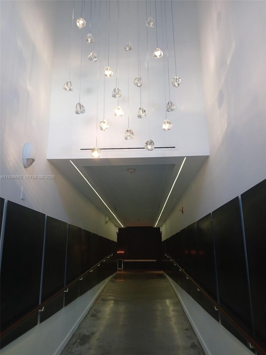 1700 Meridian Ave #506