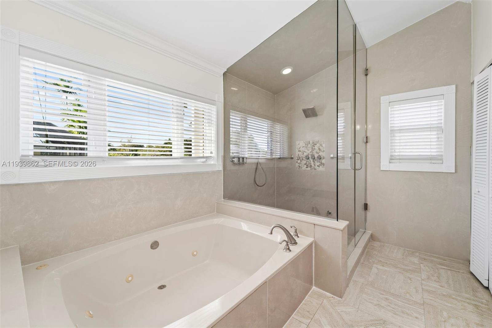 7221 SW 110th Ter Pinecrest, FL 33156