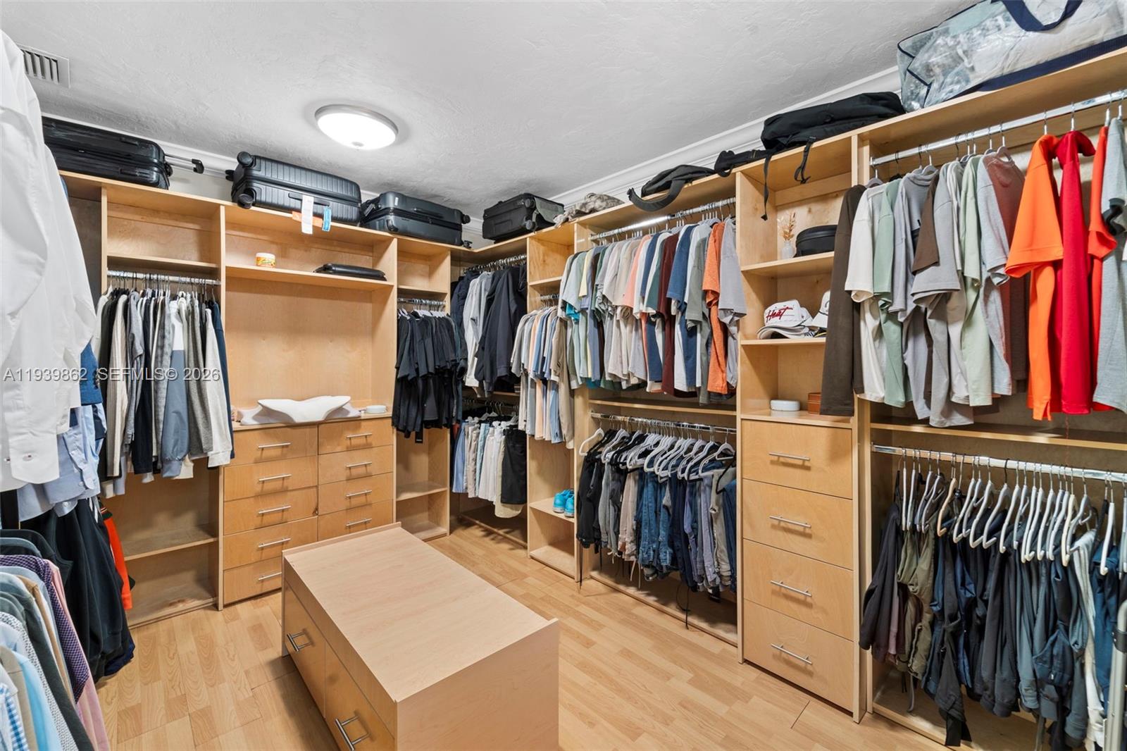 7221 SW 110th Ter Pinecrest, FL 33156