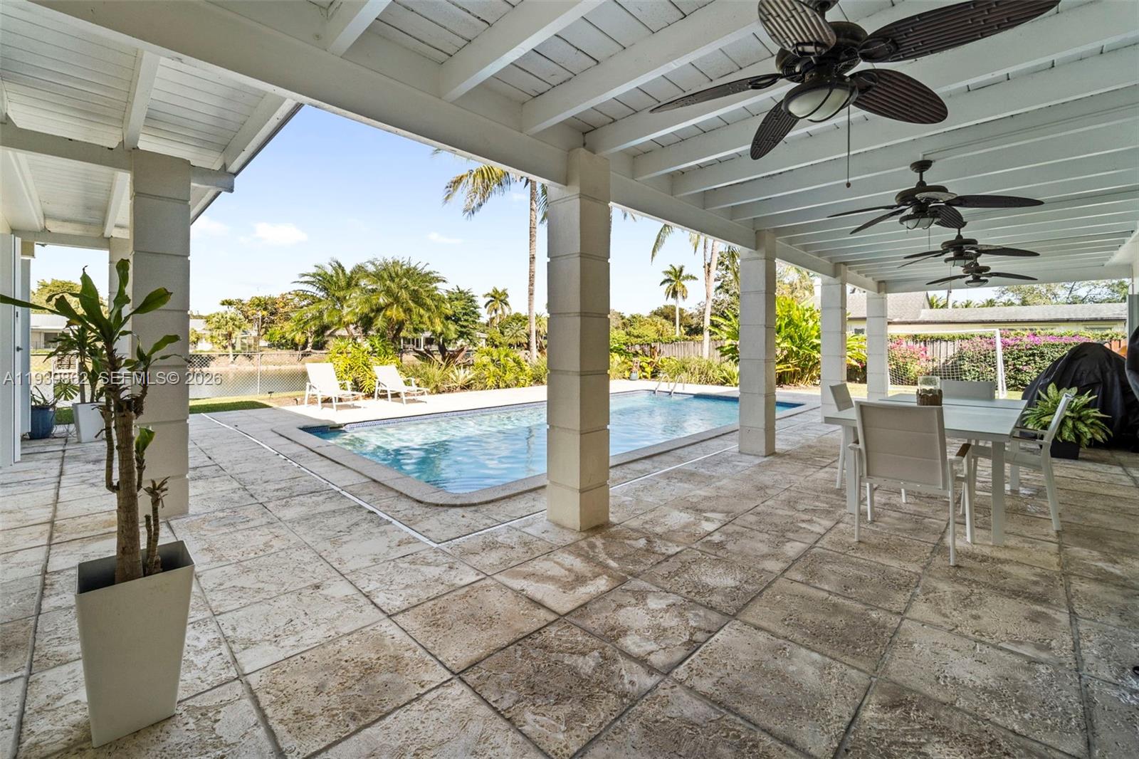 7221 SW 110th Ter Pinecrest, FL 33156