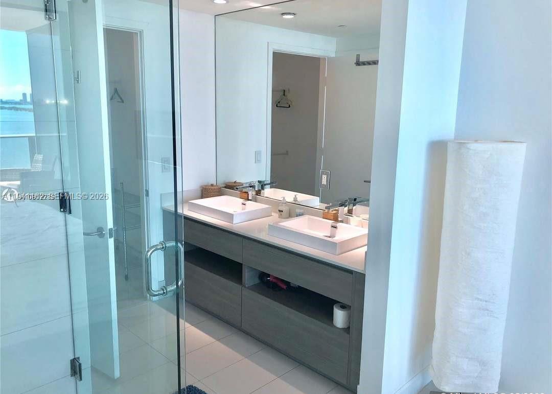 460 NE 28th St #1907 Miami, FL 33137