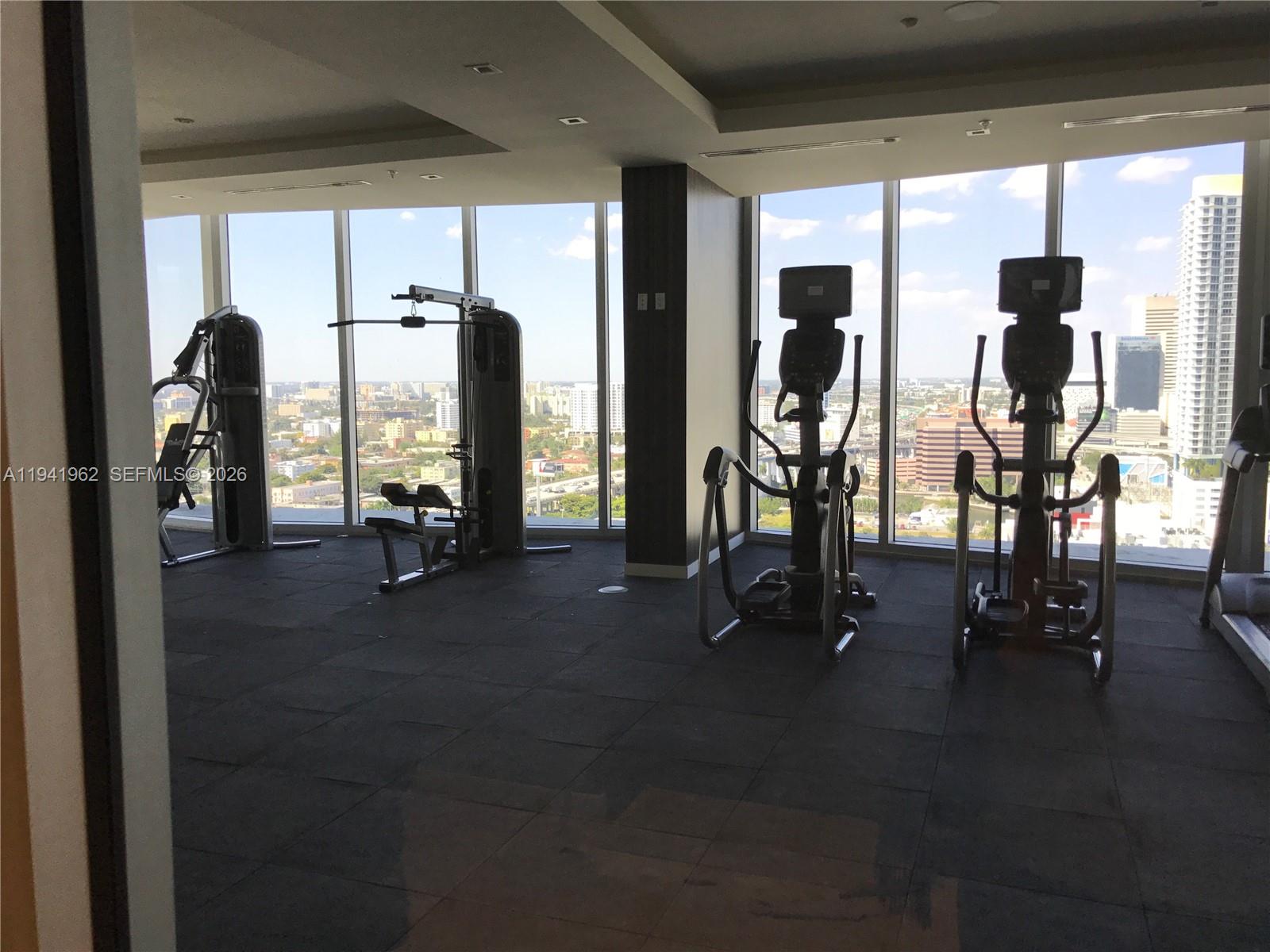 image Brickell Ten Condo14