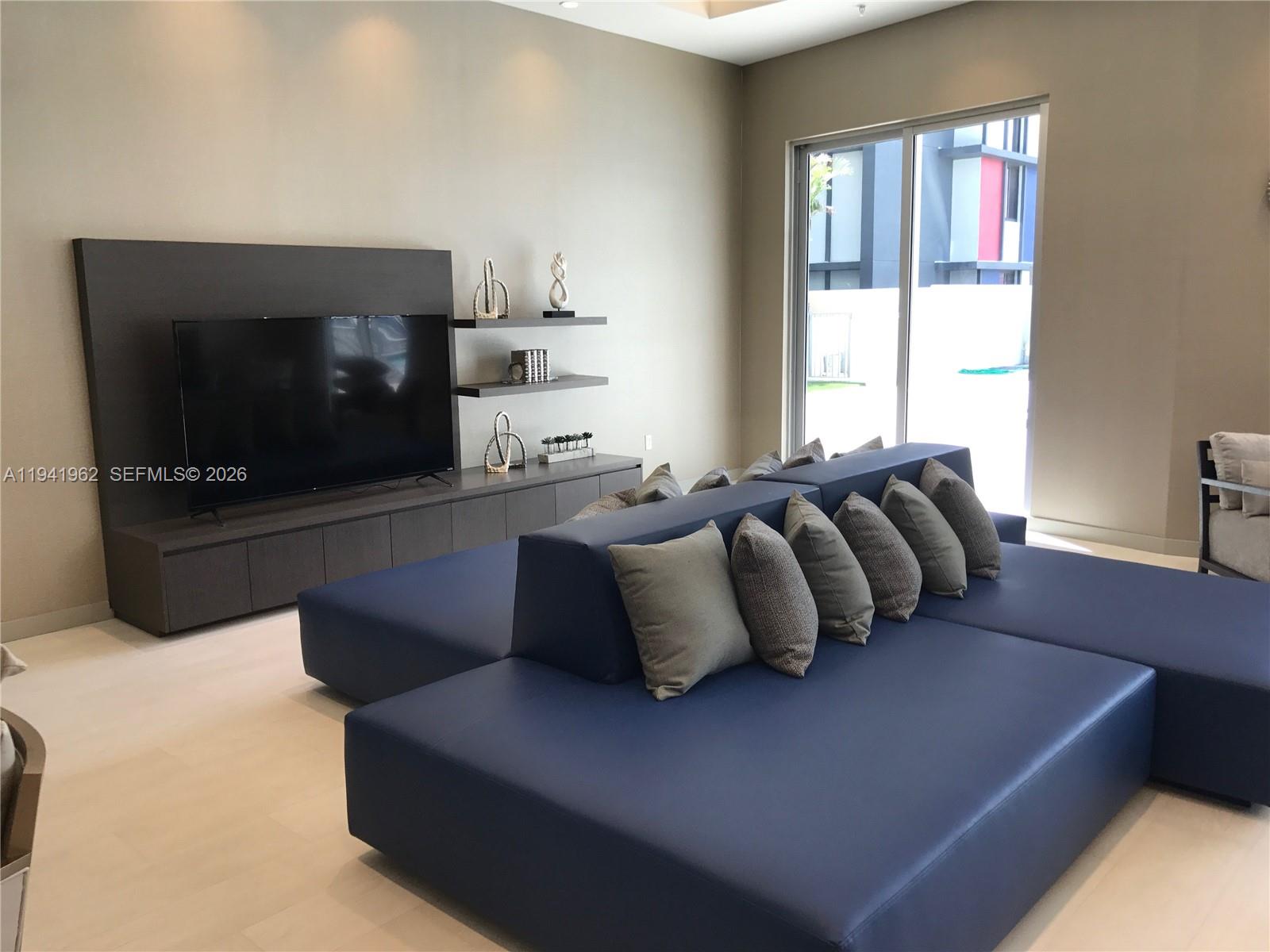 image Brickell Ten Condo17