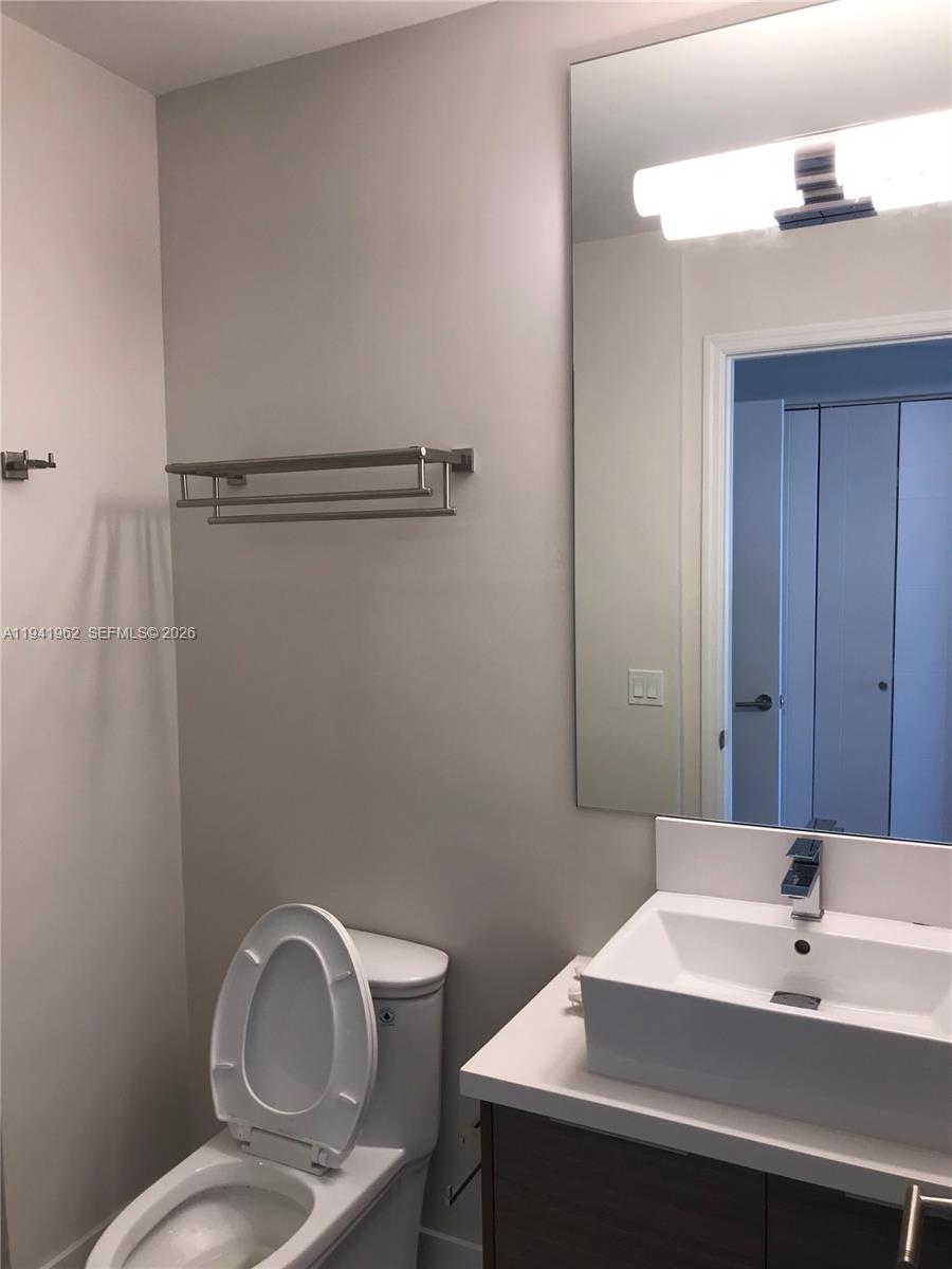 image Brickell Ten Condo23