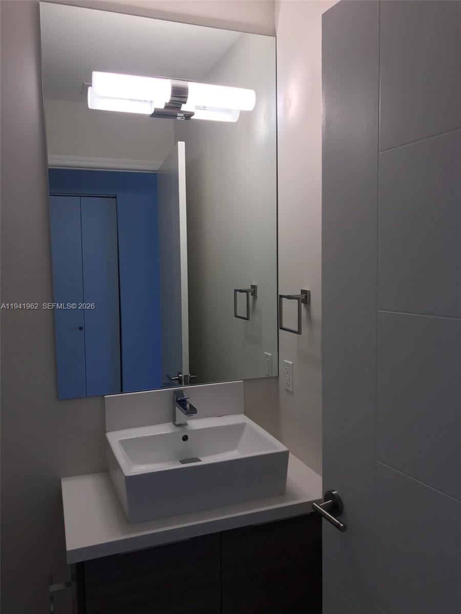 image Brickell Ten Condo51