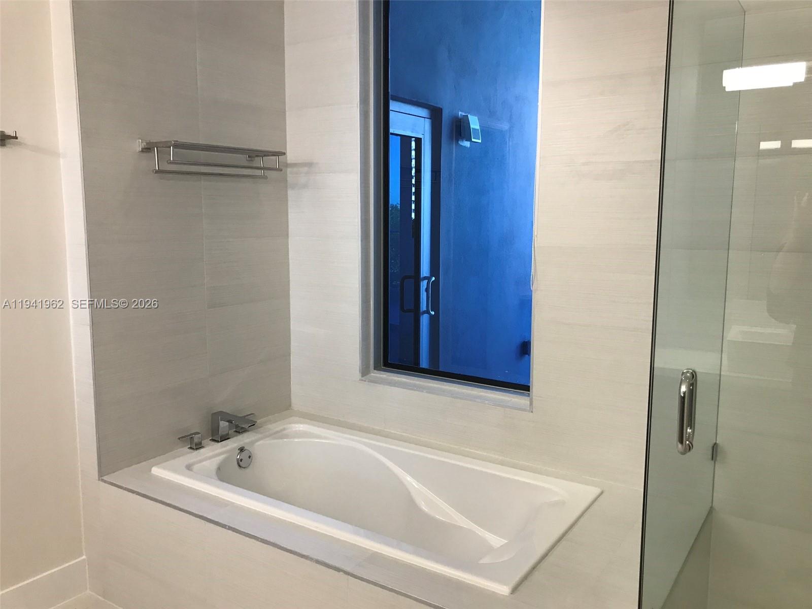 image Brickell Ten Condo64