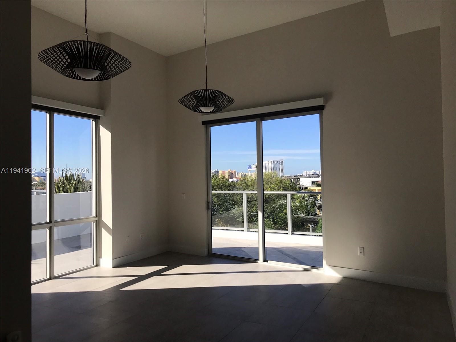 image Brickell Ten Condo72