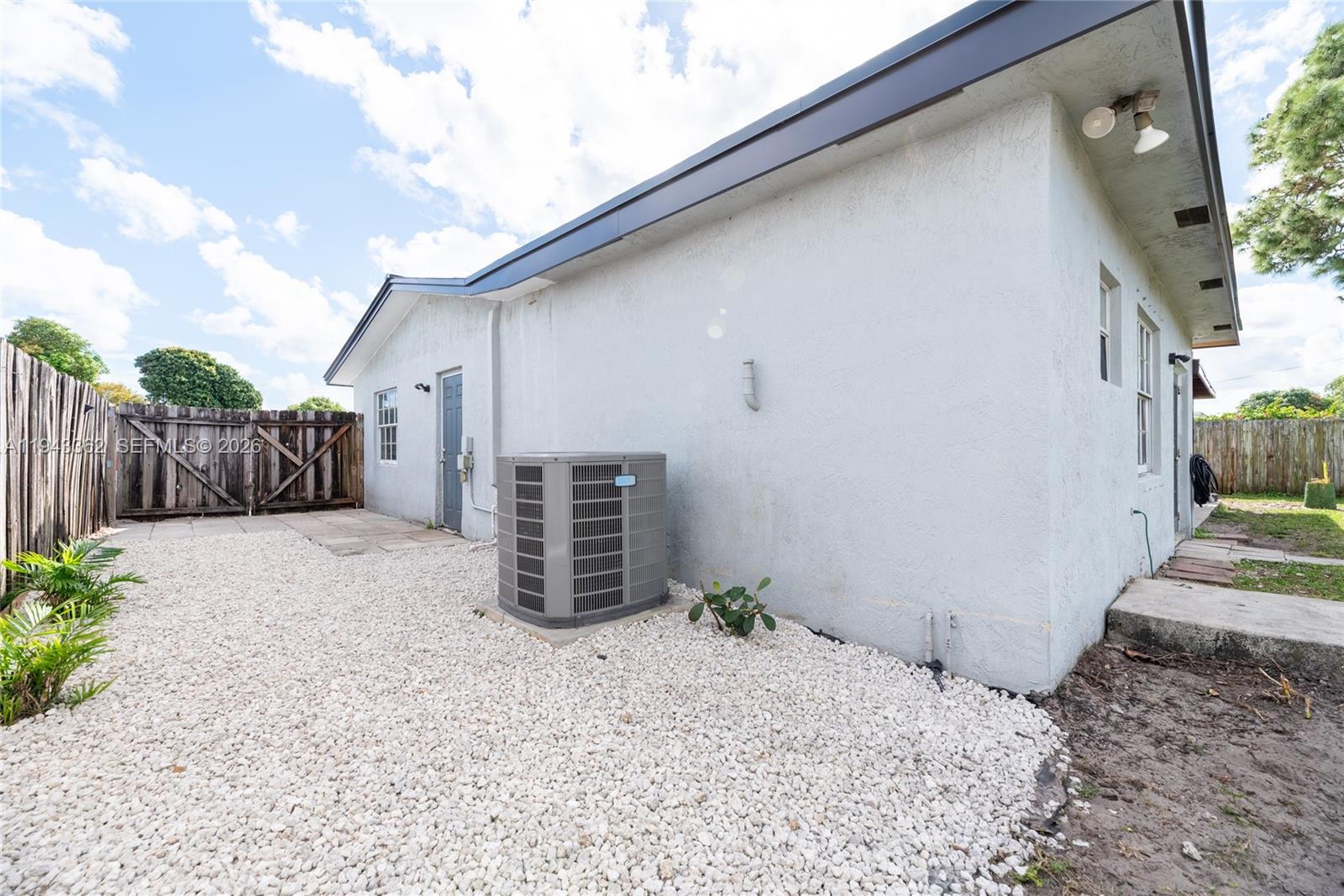 1417 SW 48th Ave Fort Lauderdale, FL 33317