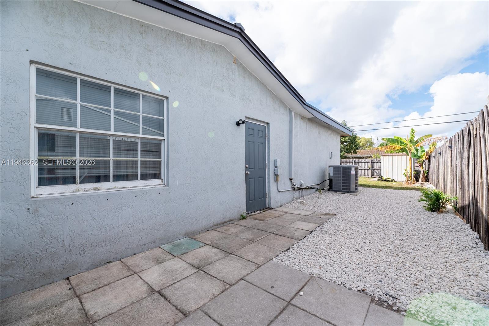 1417 SW 48th Ave Fort Lauderdale, FL 33317