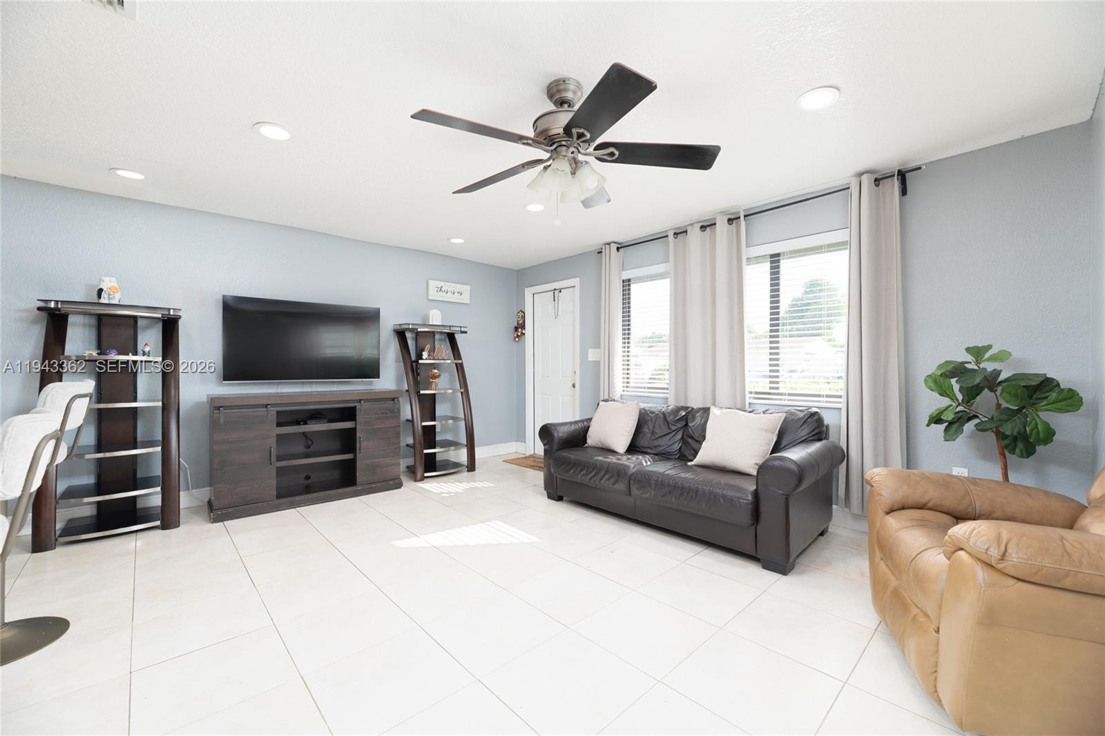 1417 SW 48th Ave Fort Lauderdale, FL 33317