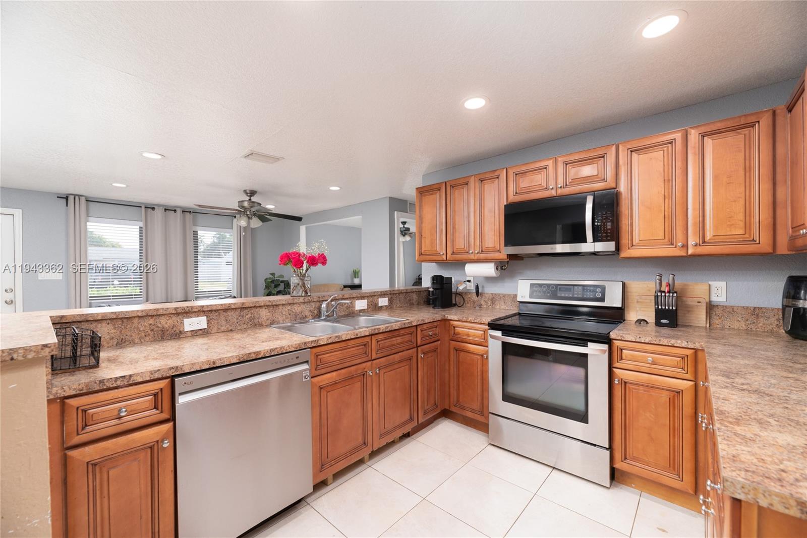 1417 SW 48th Ave Fort Lauderdale, FL 33317