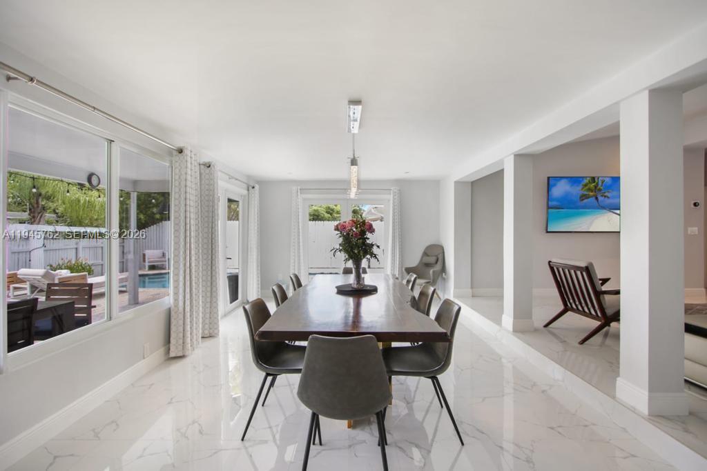 2442 Bimini Ln Fort Lauderdale, FL 33312