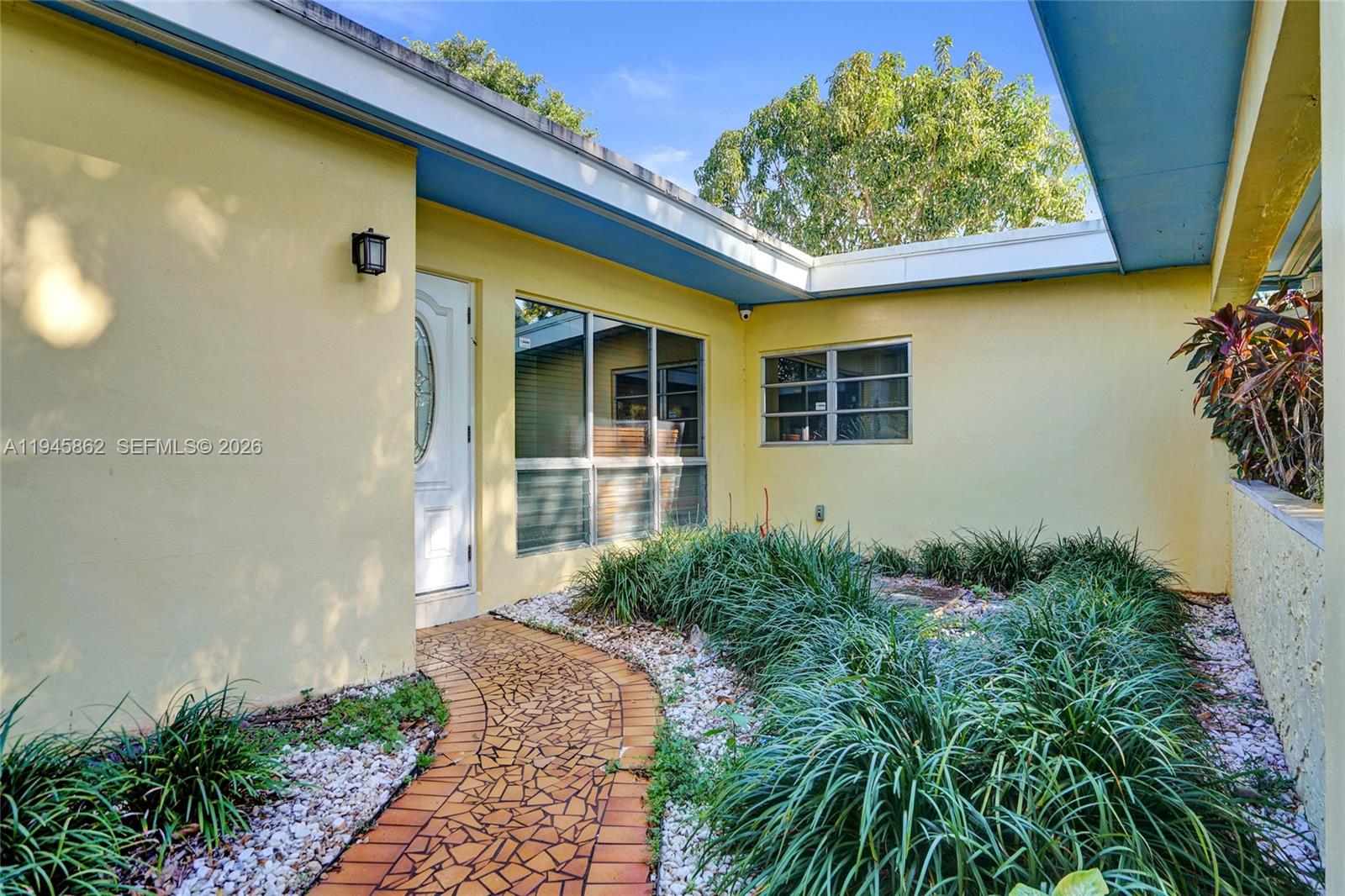 2069 NE 196th Ter North Miami Beach, FL 33179