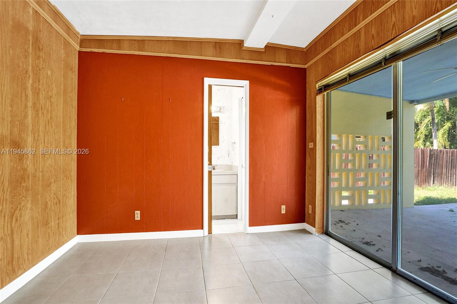 2069 NE 196th Ter North Miami Beach, FL 33179