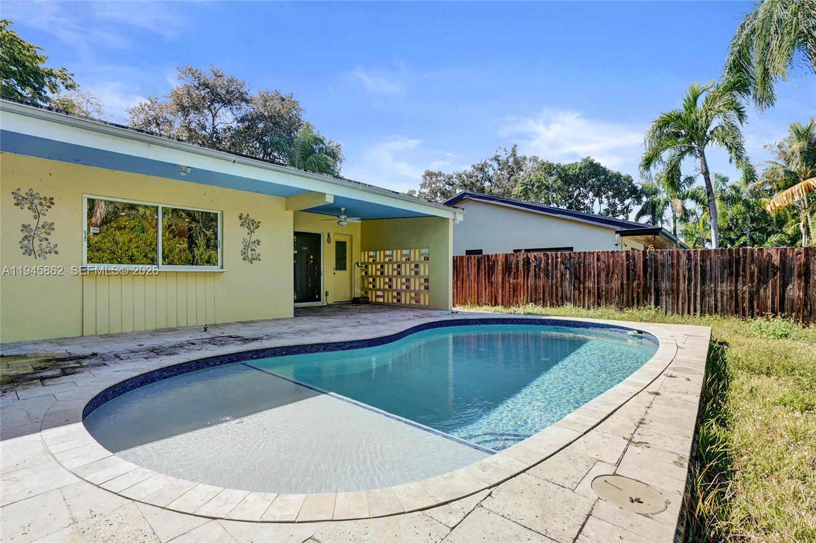 2069 NE 196th Ter North Miami Beach, FL 33179