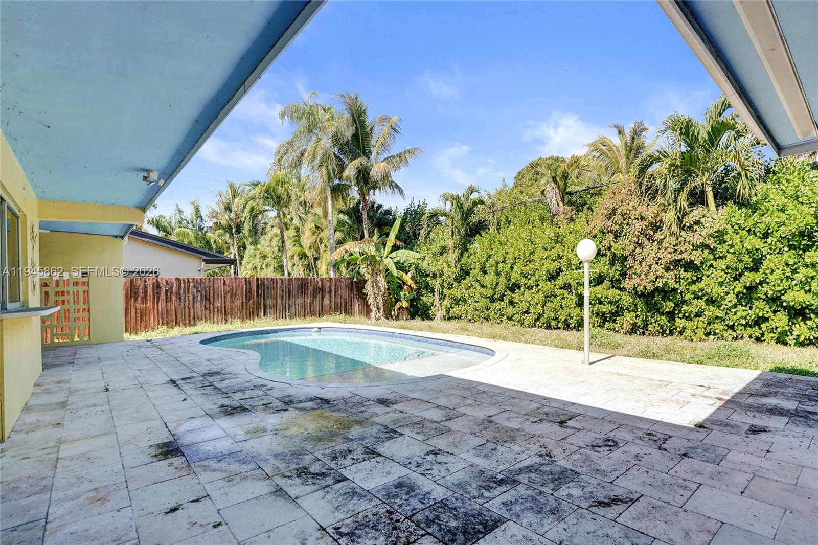 2069 NE 196th Ter North Miami Beach, FL 33179