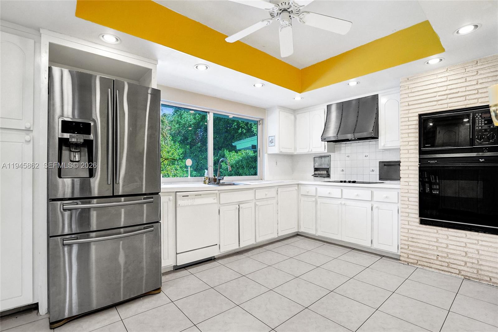 2069 NE 196th Ter North Miami Beach, FL 33179