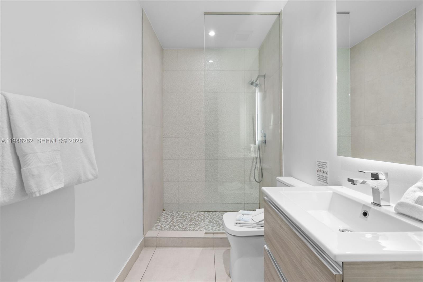 239 SW 9th St #2303 Miami, FL 33130