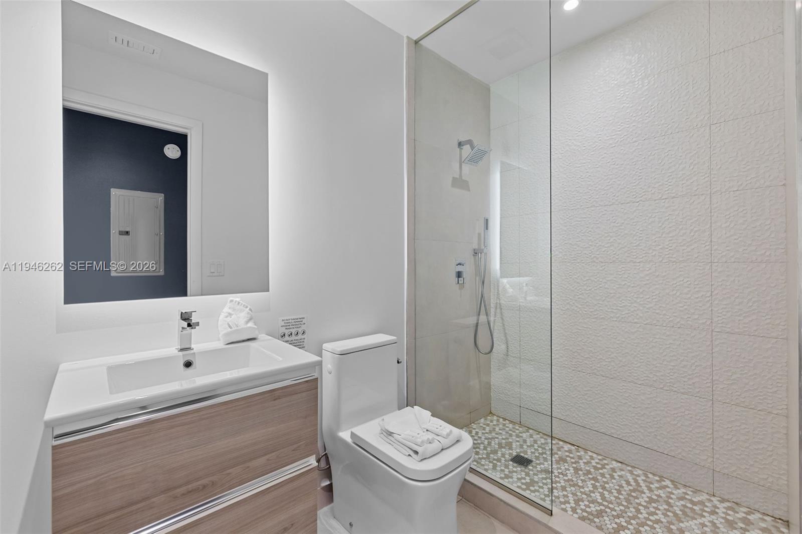 239 SW 9th St #2303 Miami, FL 33130