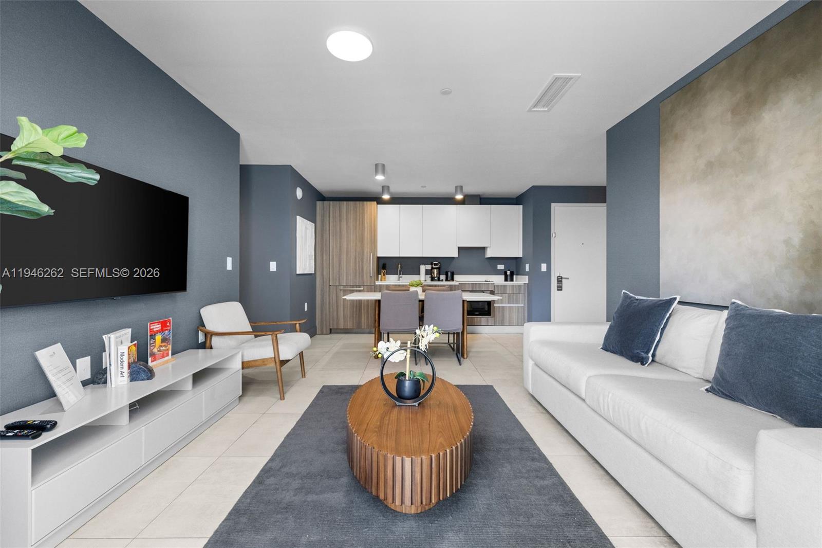 239 SW 9th St #2303 Miami, FL 33130