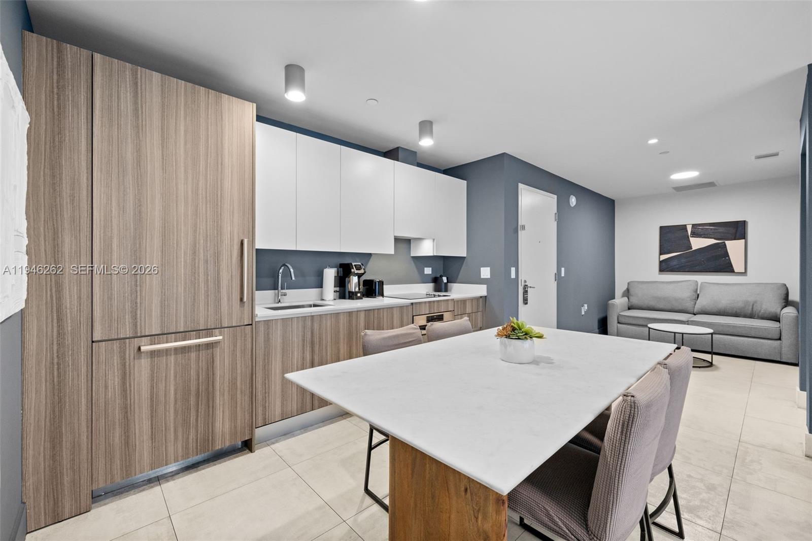 239 SW 9th St #2303 Miami, FL 33130