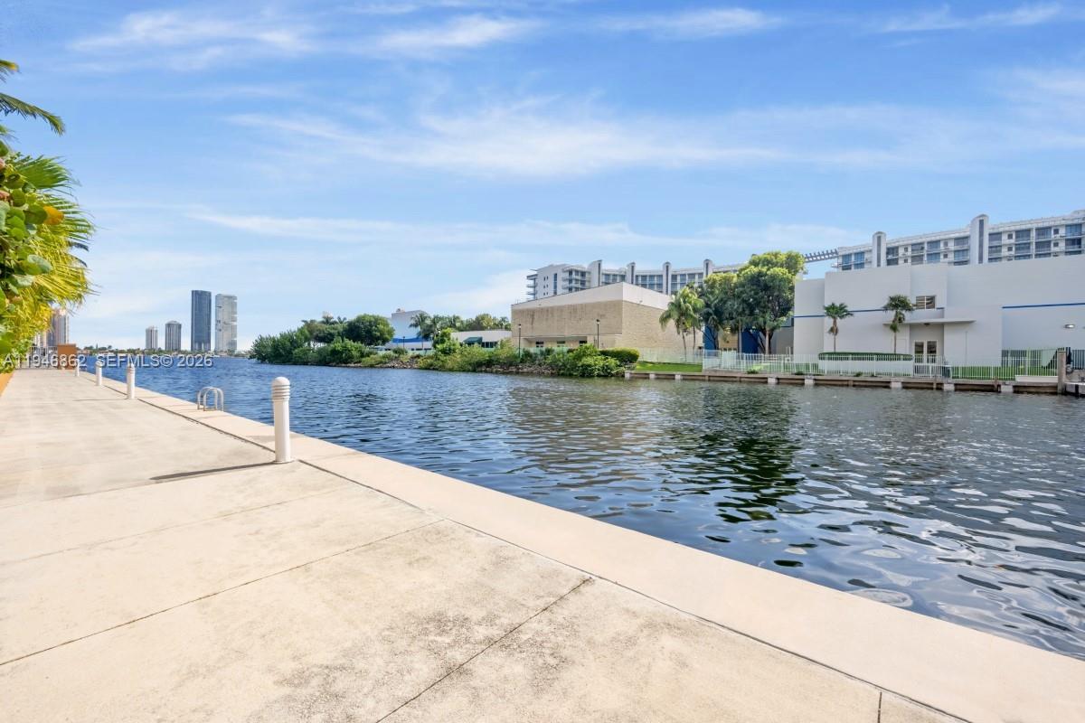 image Aventura Marina Two25