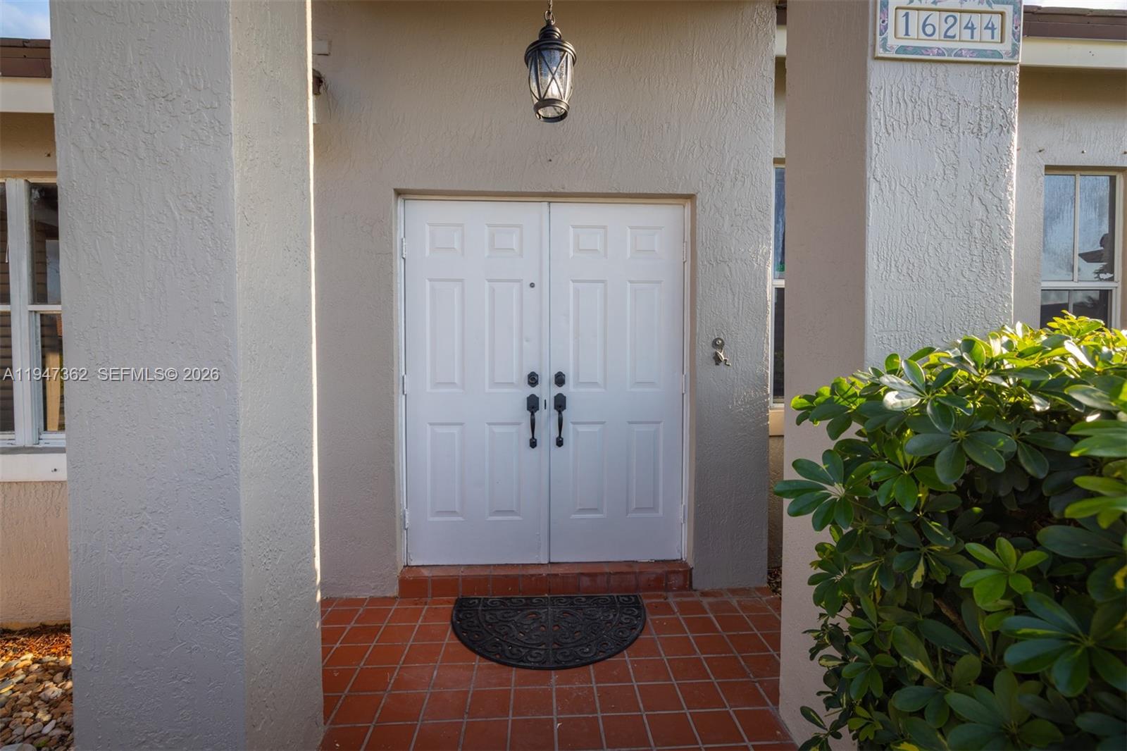 16244 SW 81st St Miami, FL 33193