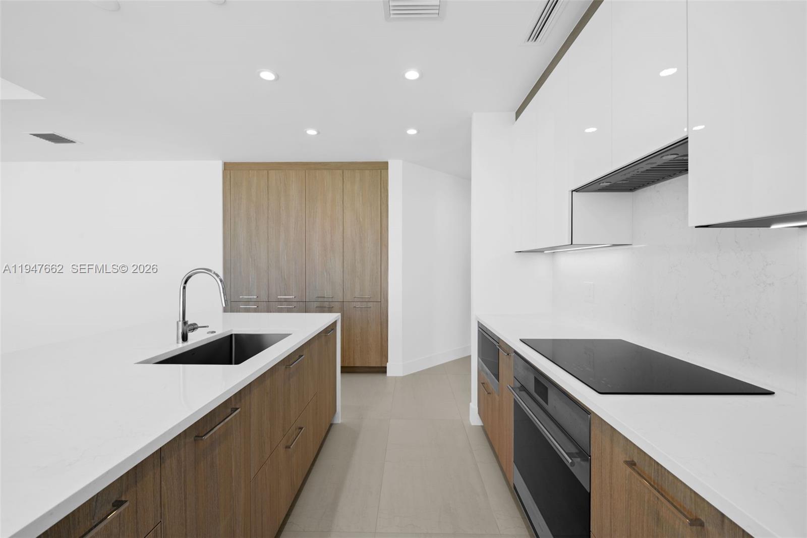 153 N Seabreeze Blvd #1905 Fort Lauderdale, FL 33304