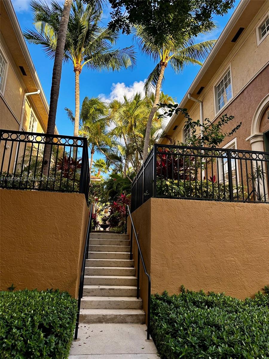 2941 NE 185th St #1312