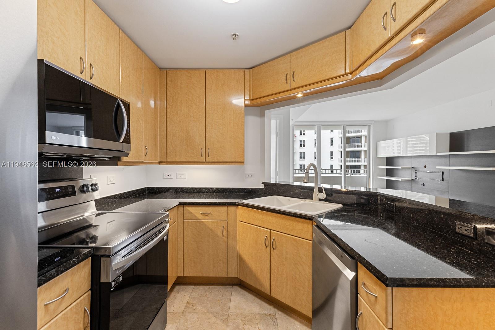 image Courts Brickell Key10