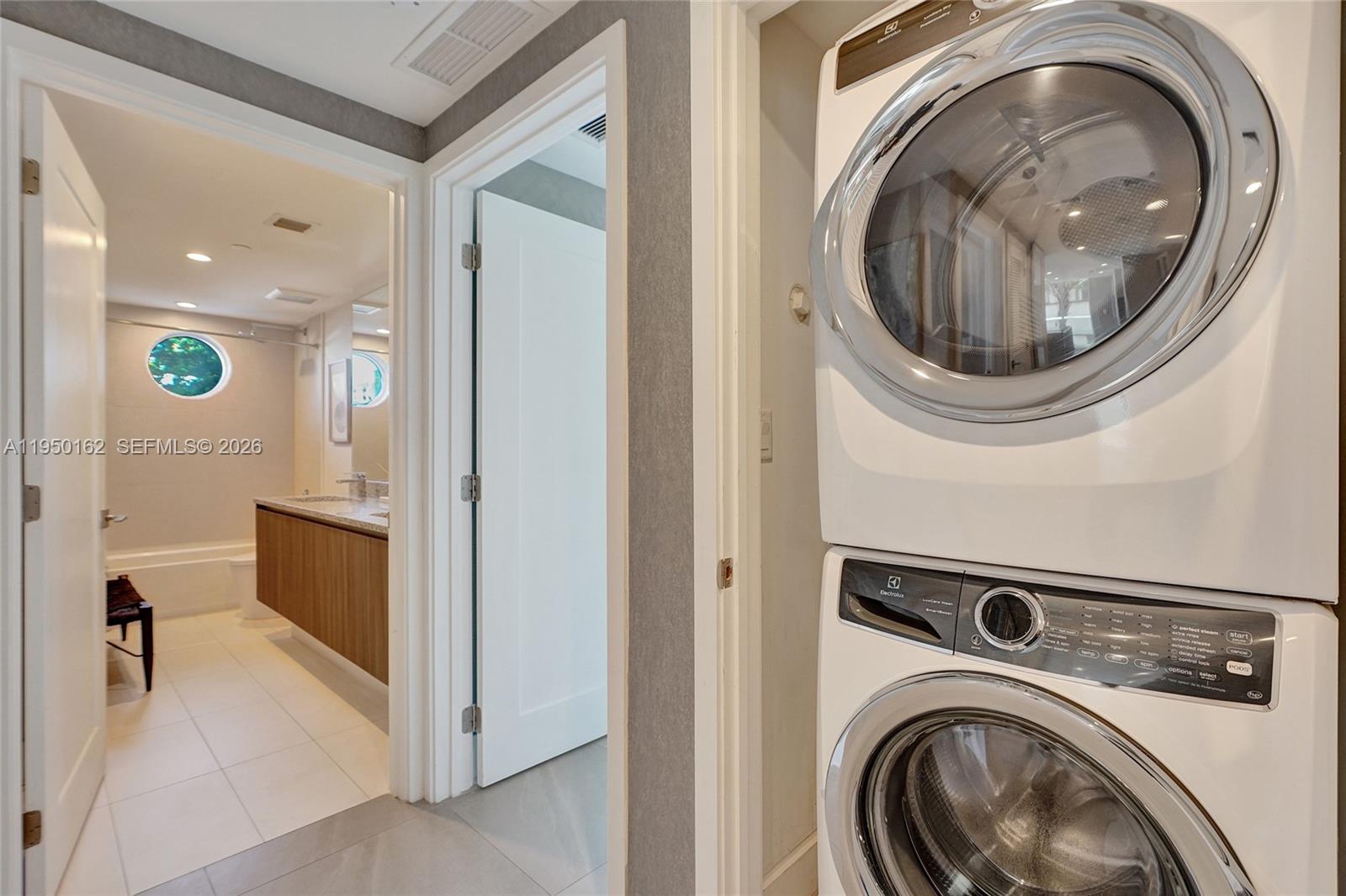 1170 101st St #201 Bay Harbor Islands, FL 33154