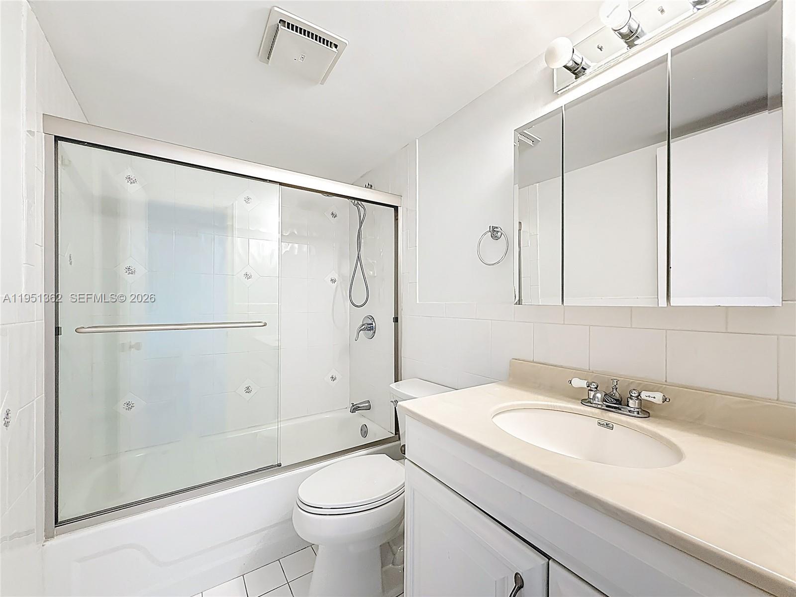 2412 NE 11th St #160 Hallandale Beach, FL 33009