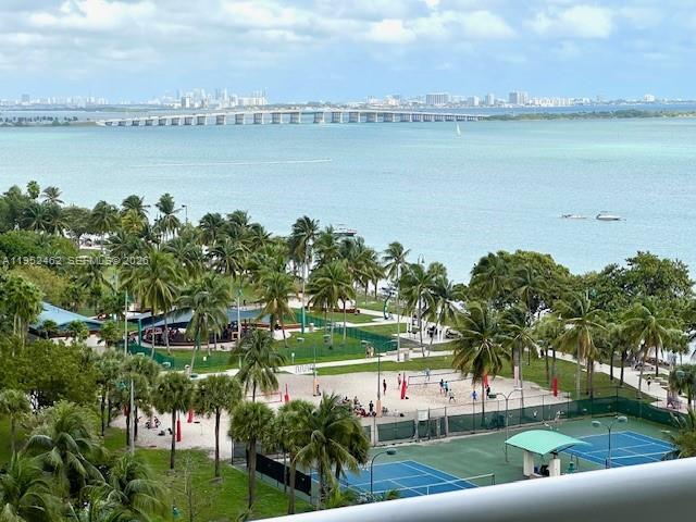 1717 N Bayshore Dr #A-1450