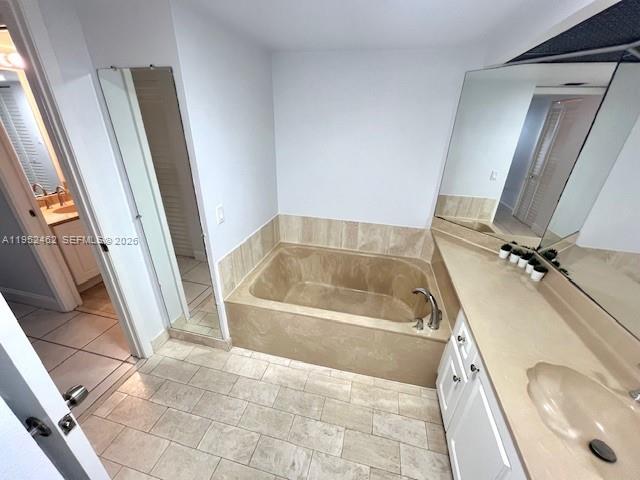 1717 N Bayshore Dr #A-1450 Miami, FL 33132