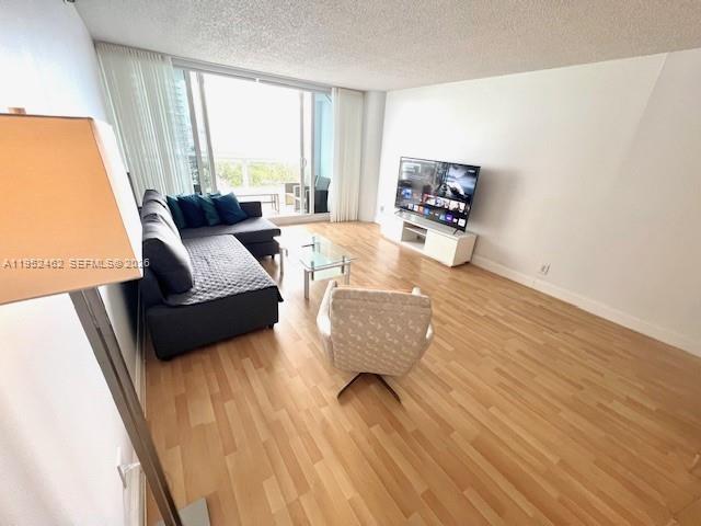 1717 N Bayshore Dr #A-1450 Miami, FL 33132