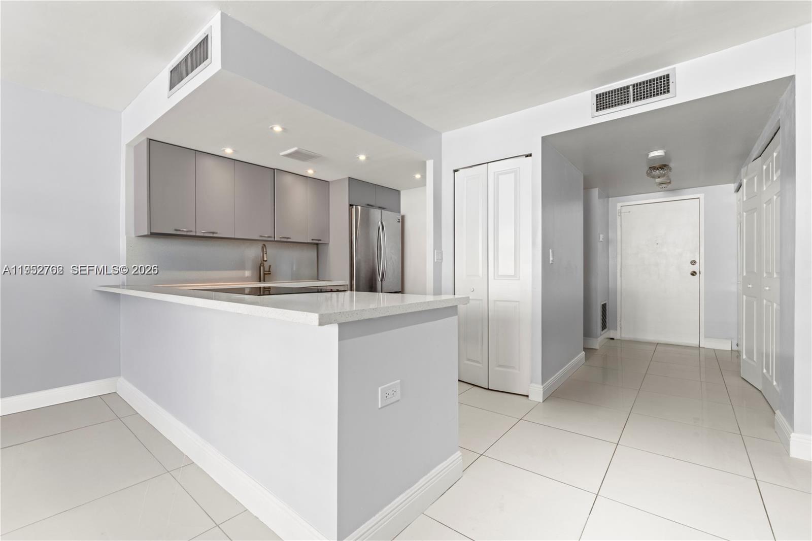 250 174th St #1410 Sunny Isles Beach, FL 33160