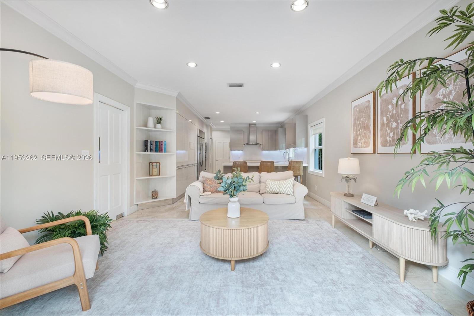 164 W Mashta Dr Key Biscayne, FL 33149