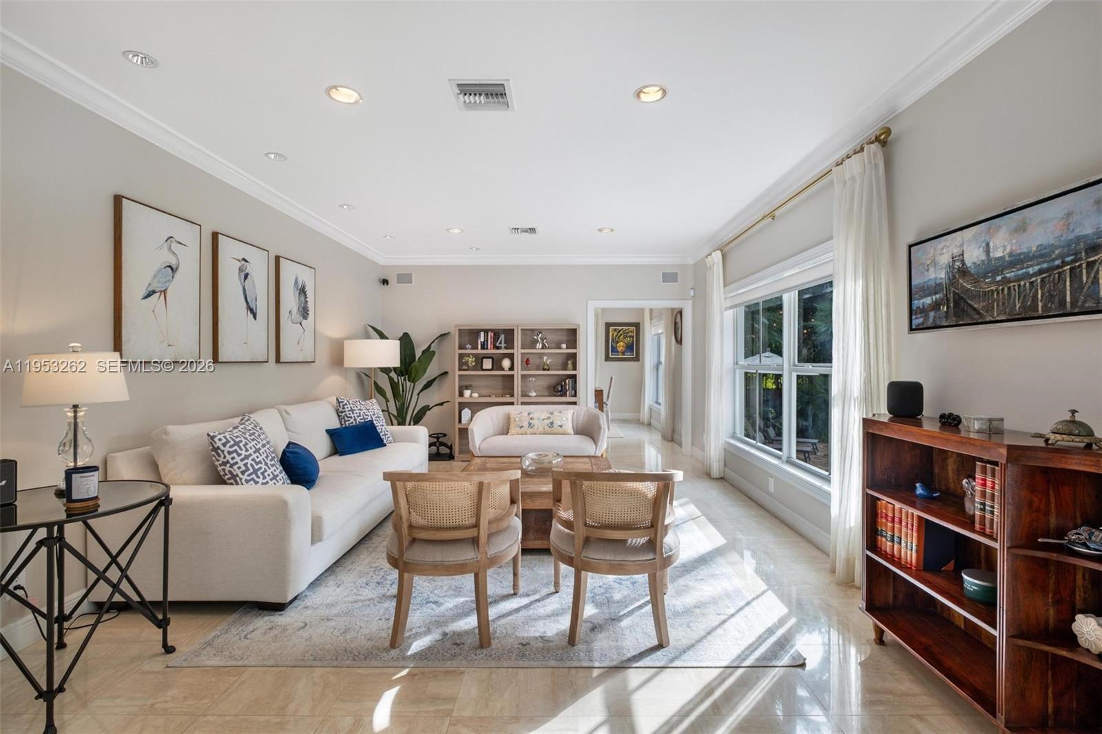 164 W Mashta Dr Key Biscayne, FL 33149