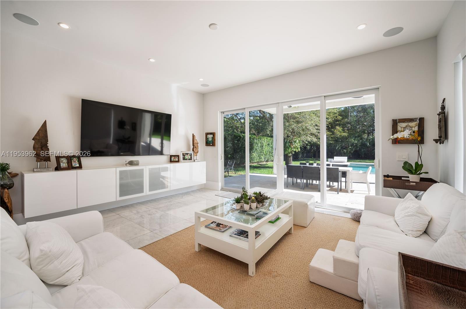 6355 SW 114th St #- Pinecrest, FL 33156