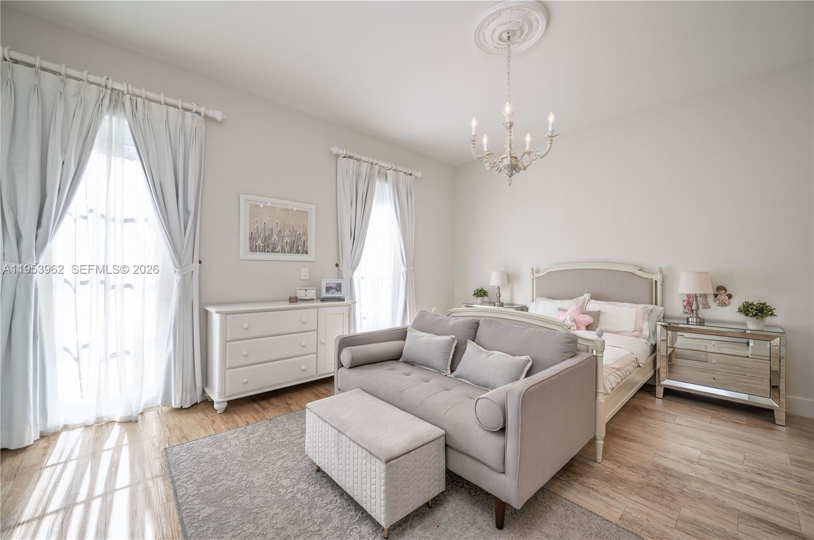 6355 SW 114th St #- Pinecrest, FL 33156