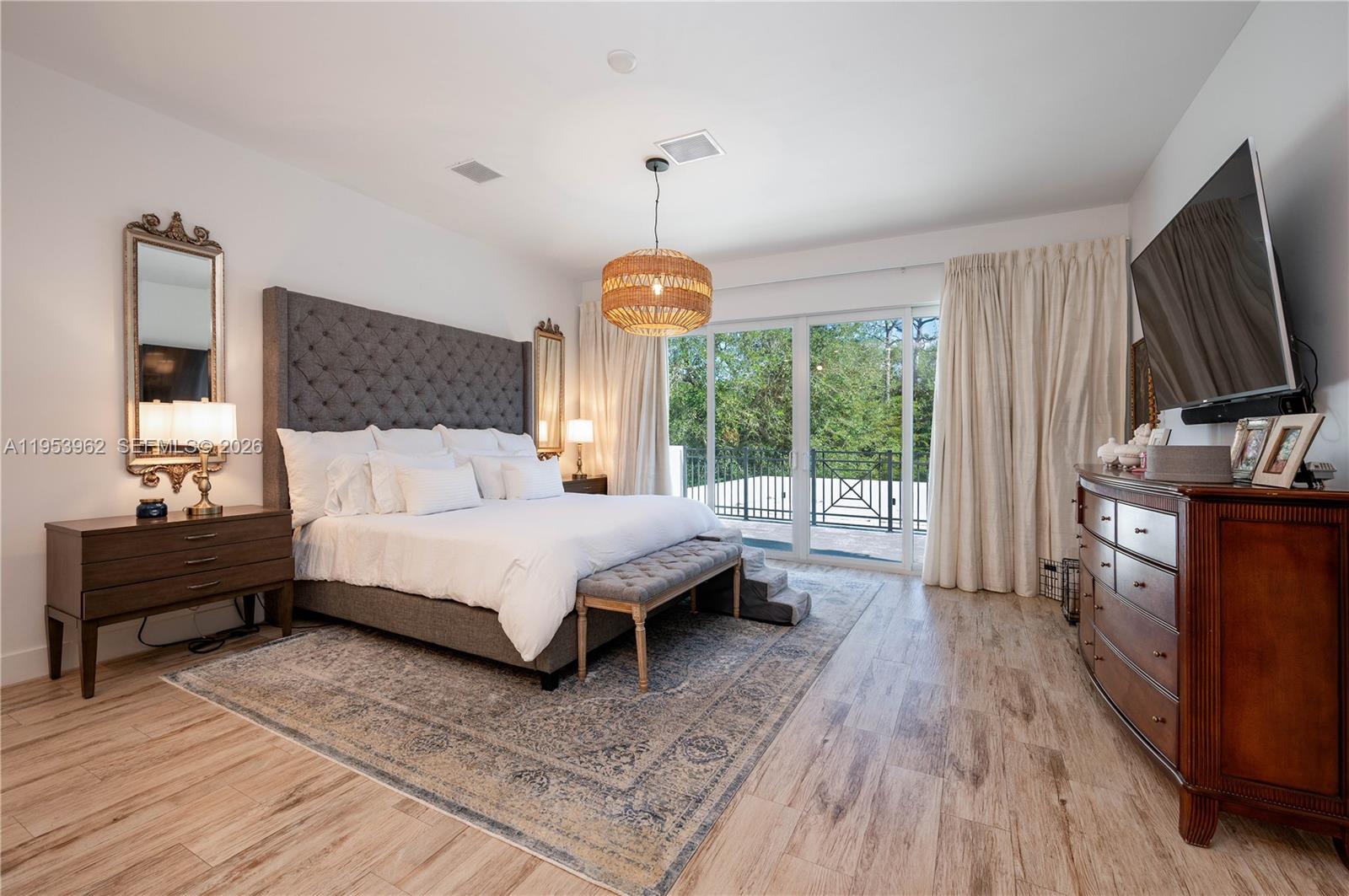 6355 SW 114th St #- Pinecrest, FL 33156